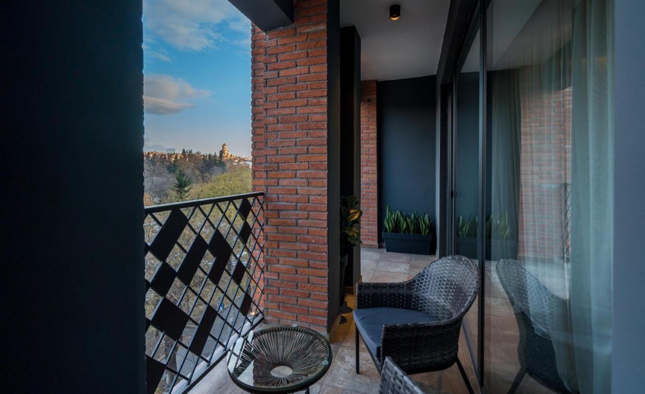Bridge Hotel Tbilisi Exterior photo