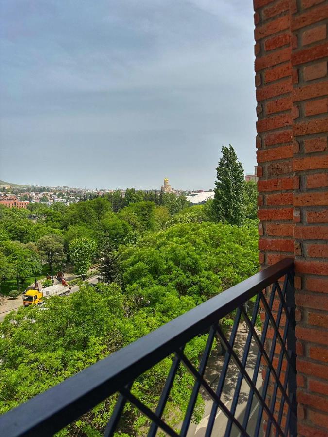 Bridge Hotel Tbilisi Exterior photo